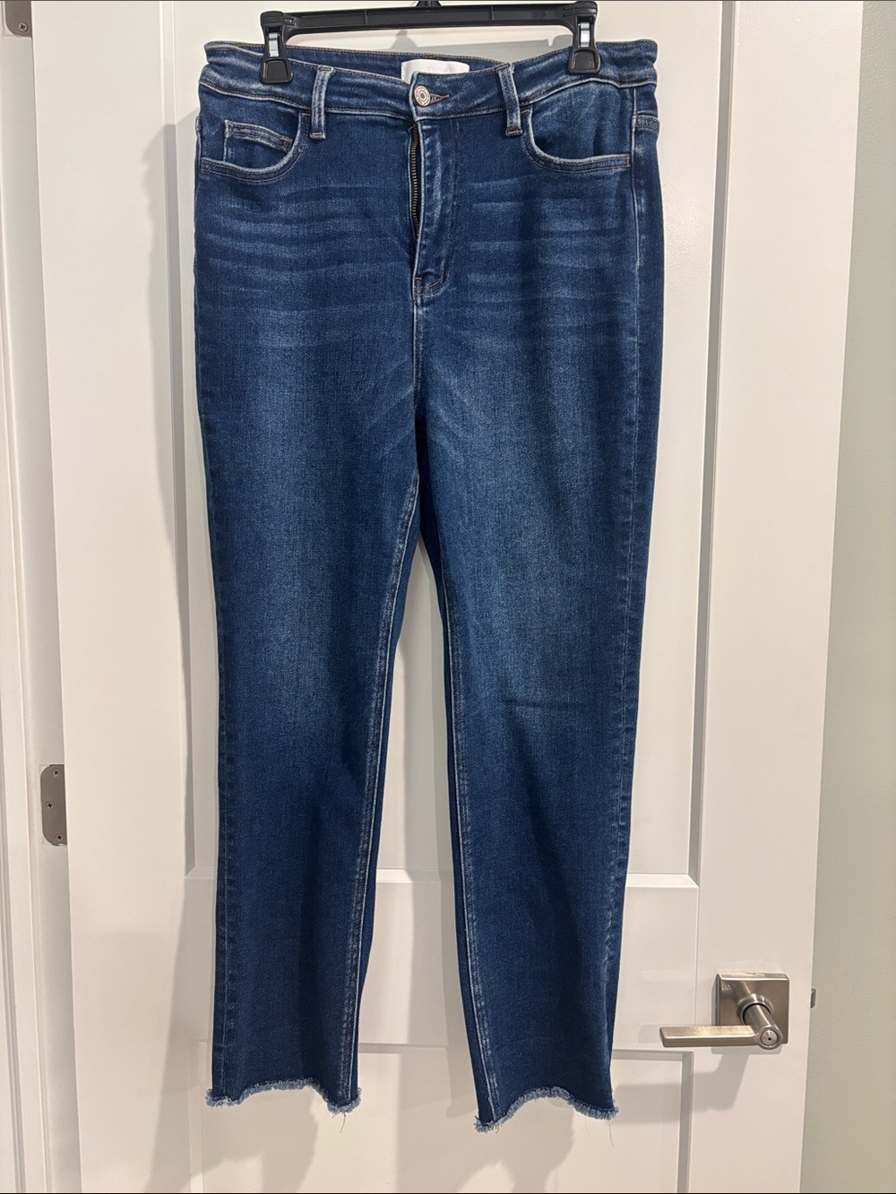 Vervet Women’s Straight Leg Raw Hem Jeans 31